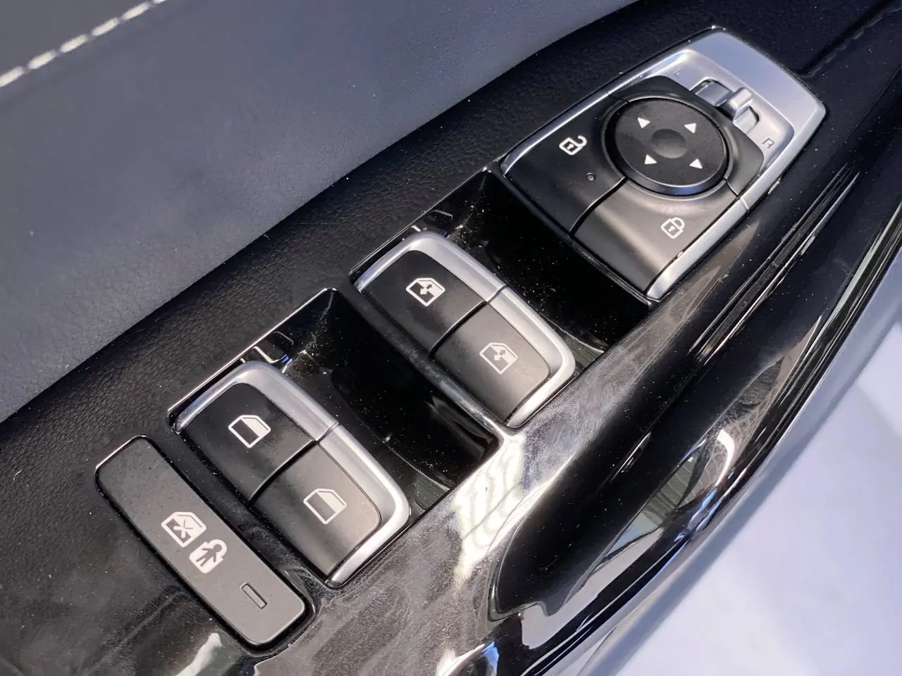 2026 Kia K5 - $32,887