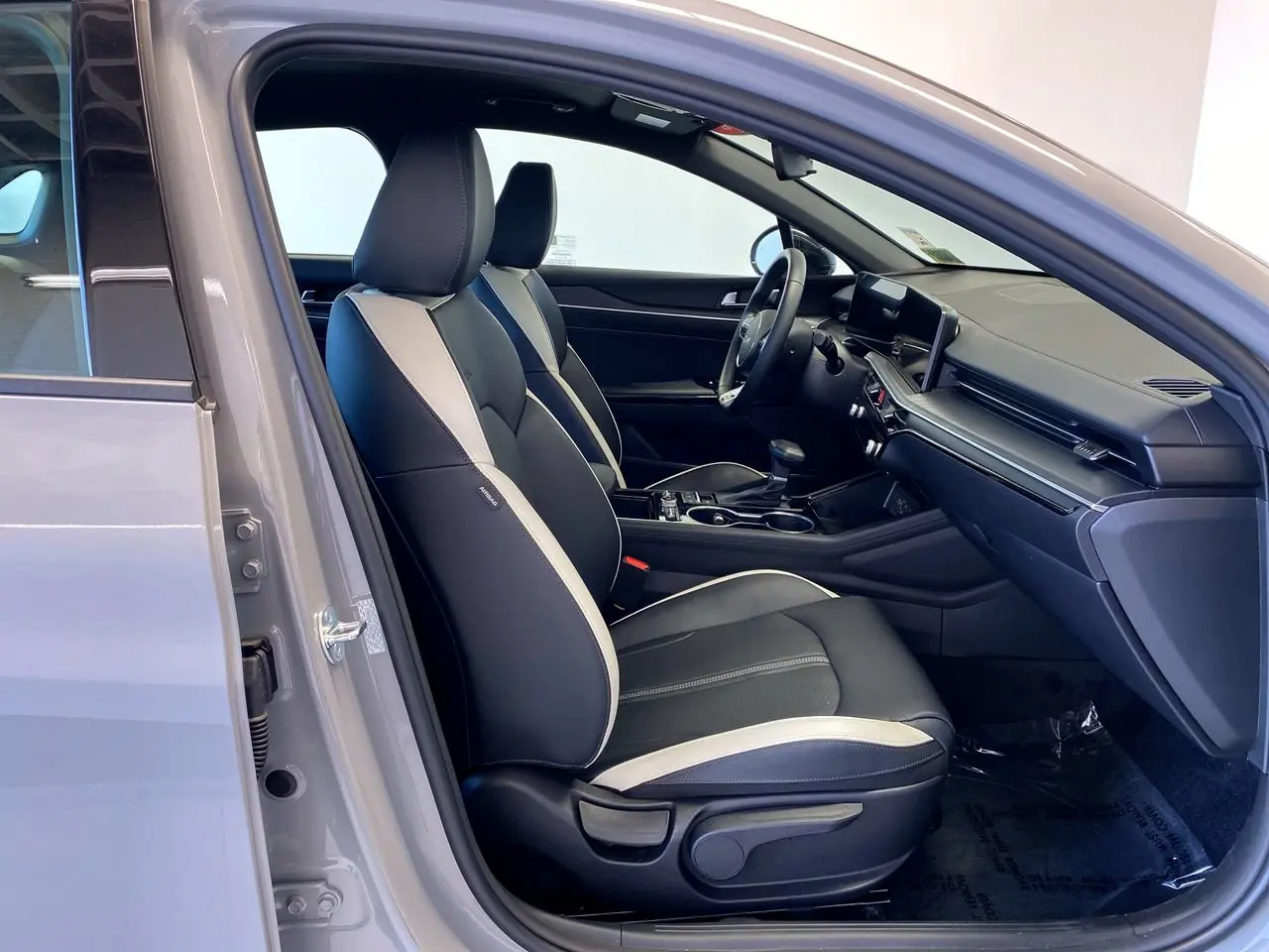2026 Kia K5 - $32,887