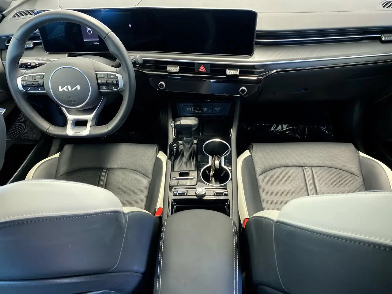 2026 Kia K5 - $32,887