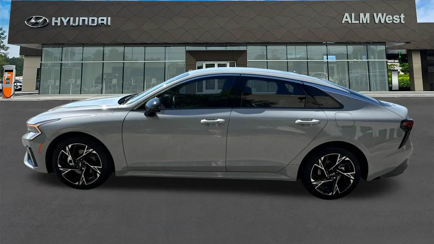 2025 Kia K5 GT-Line