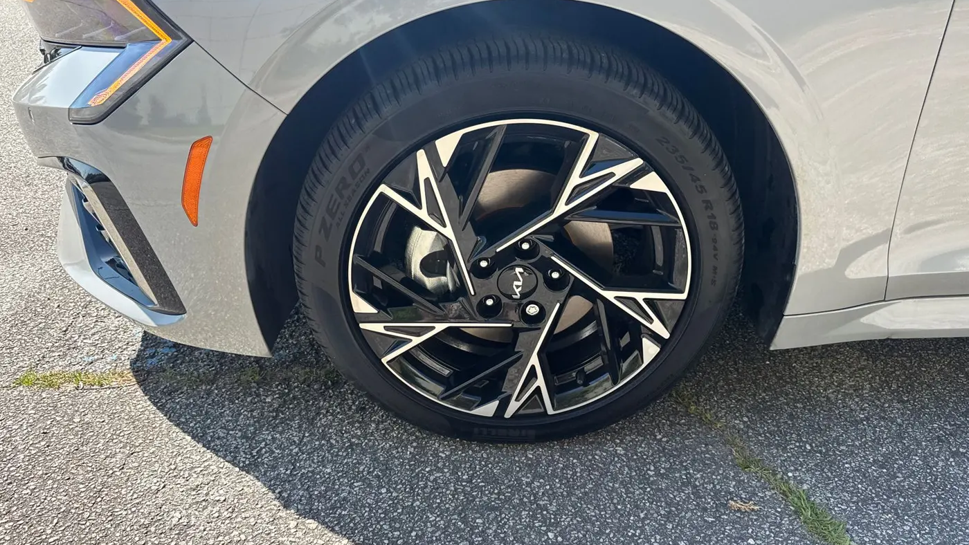 2025 Kia K5 GT-Line