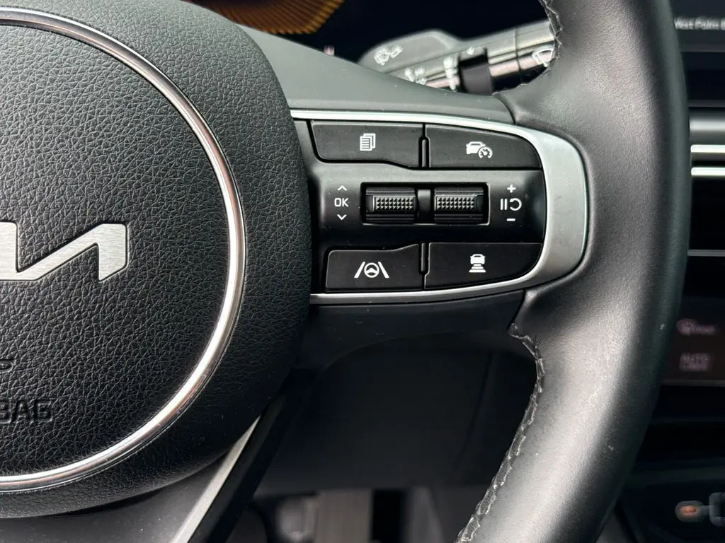 2025 Kia K5 - $26,900