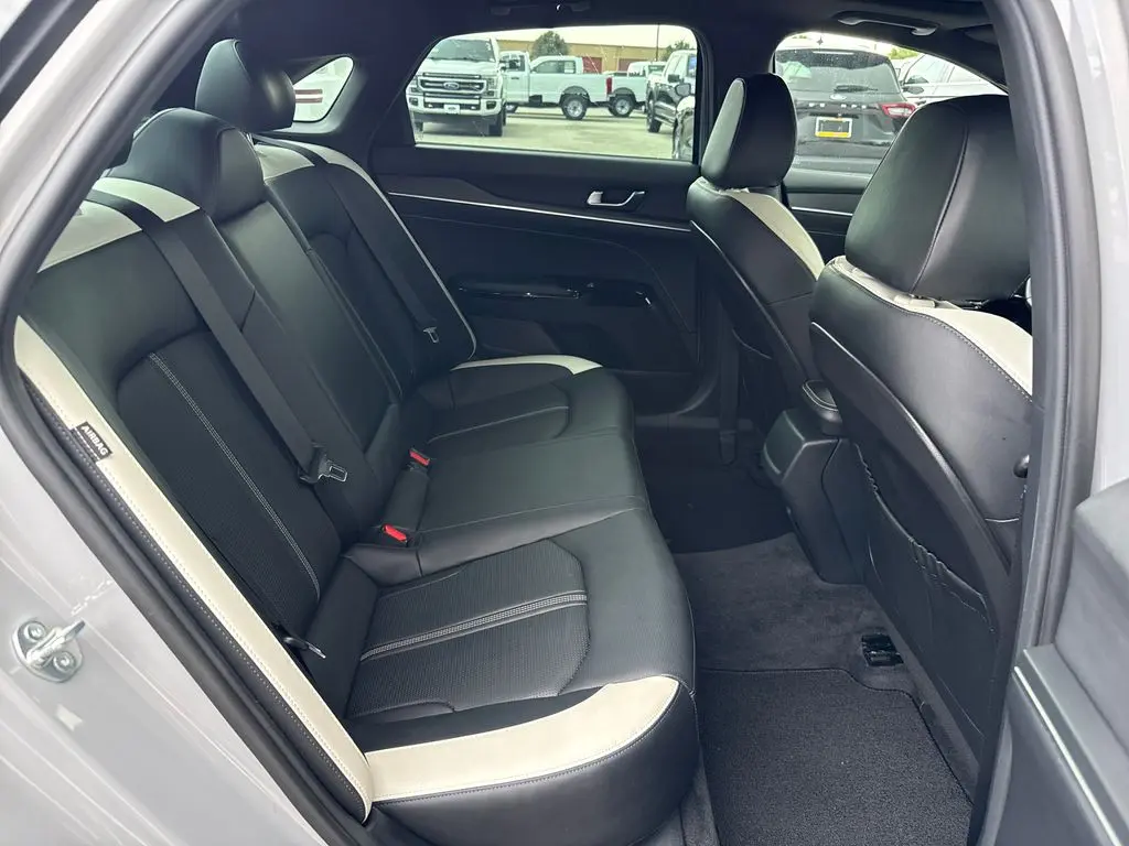 2025 Kia K5 - $26,900