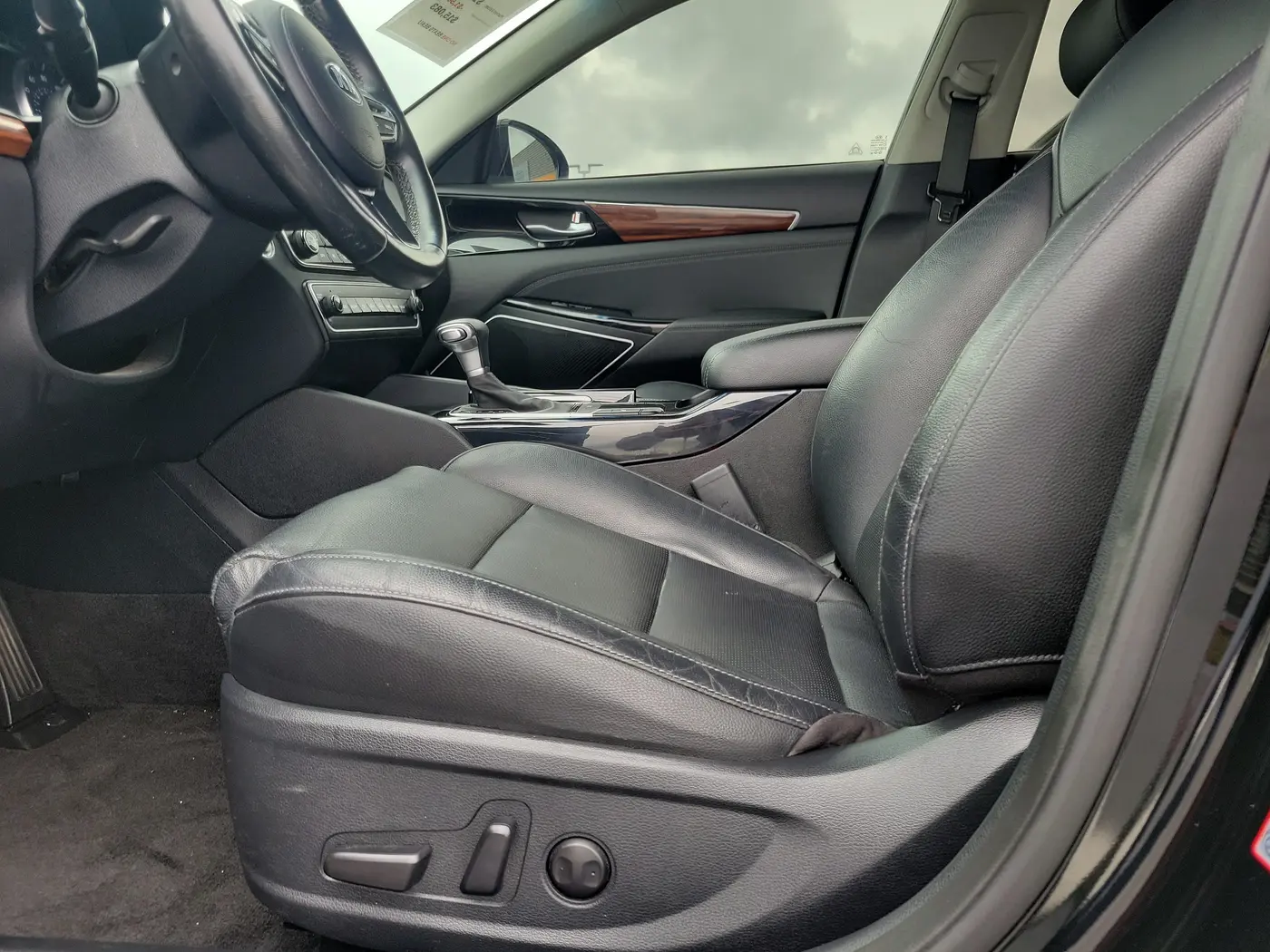 2019 Kia Cadenza - $14,988