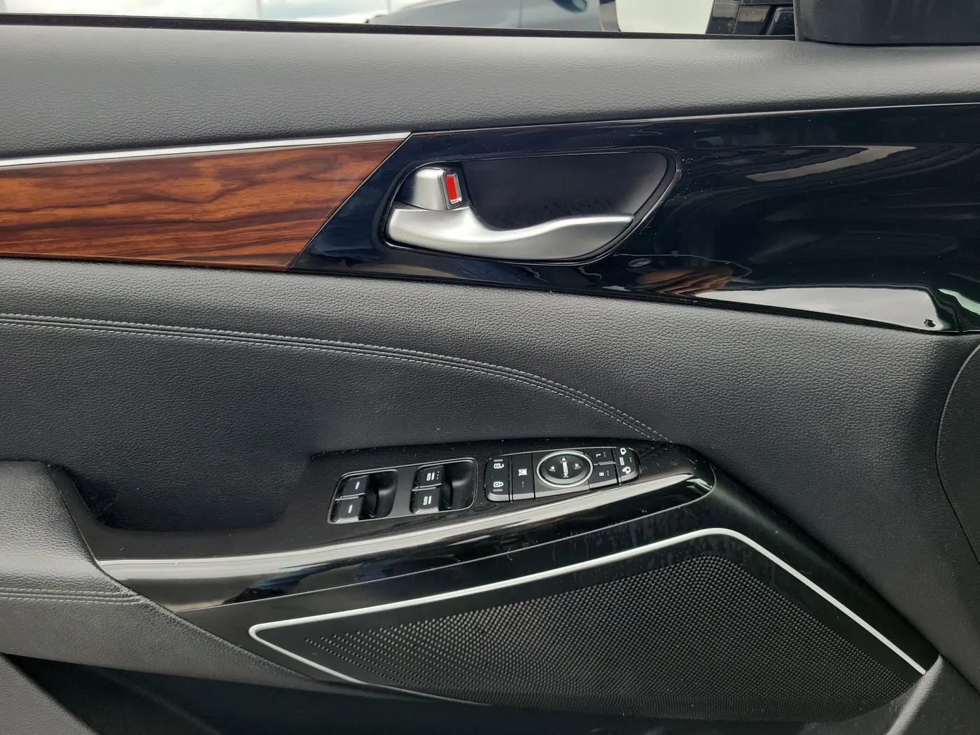 2019 Kia Cadenza - $14,988