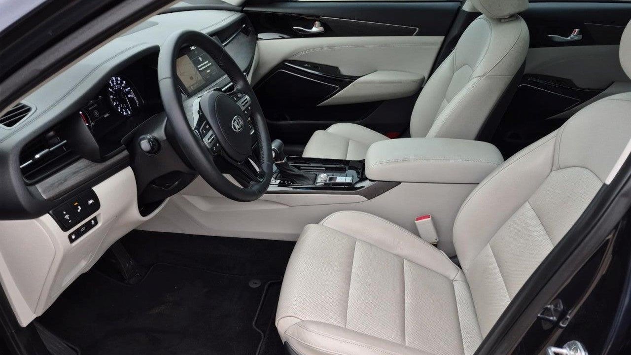 2020 Kia Cadenza Technology