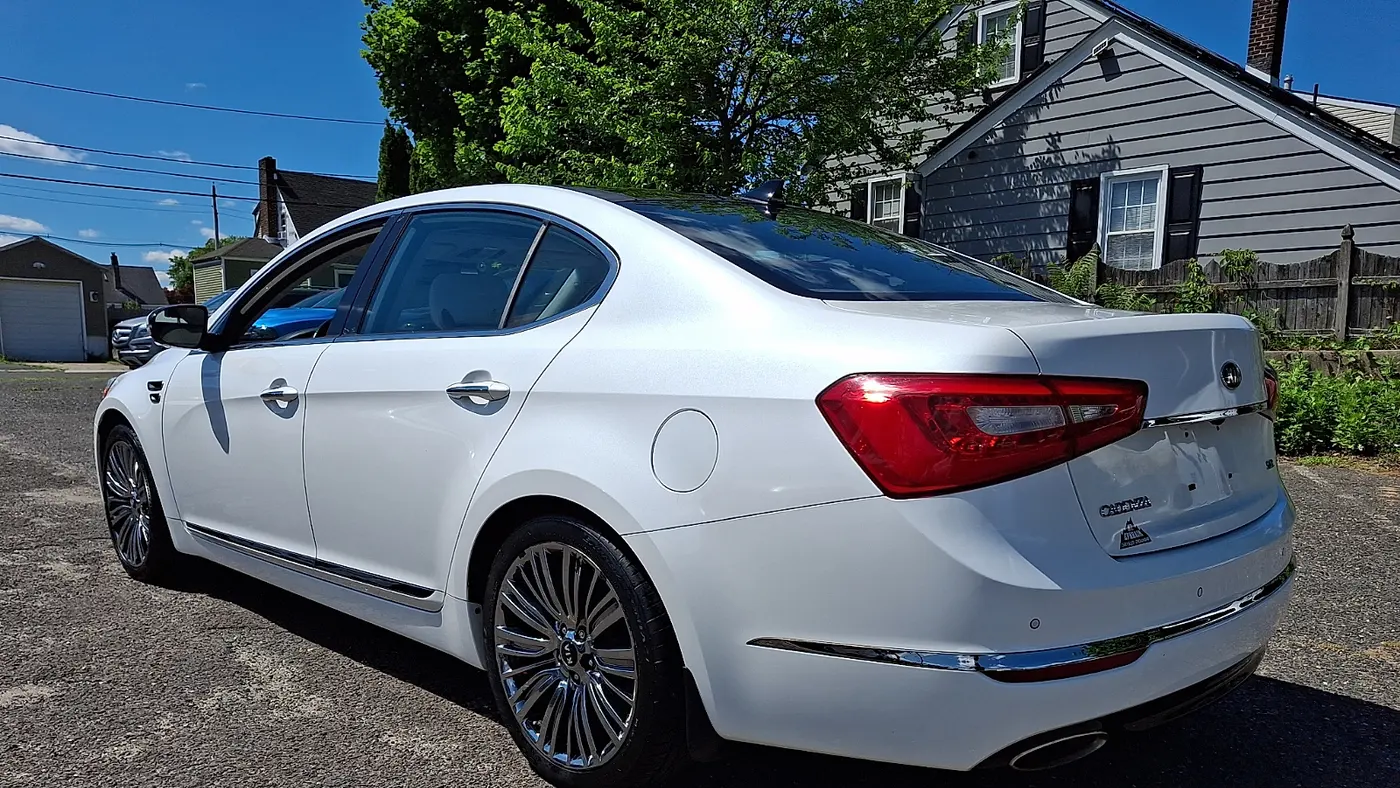 2016 Kia Cadenza Limited