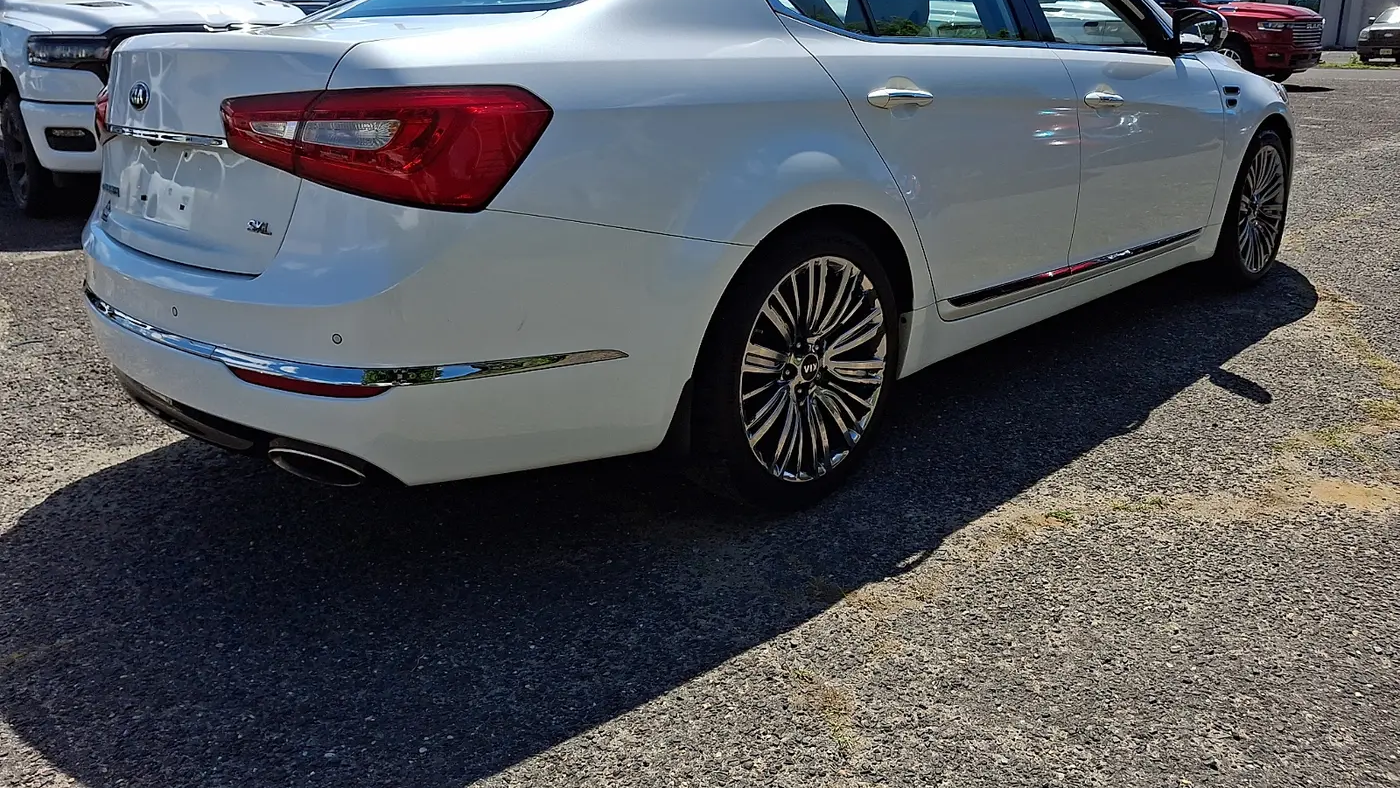 2016 Kia Cadenza Limited