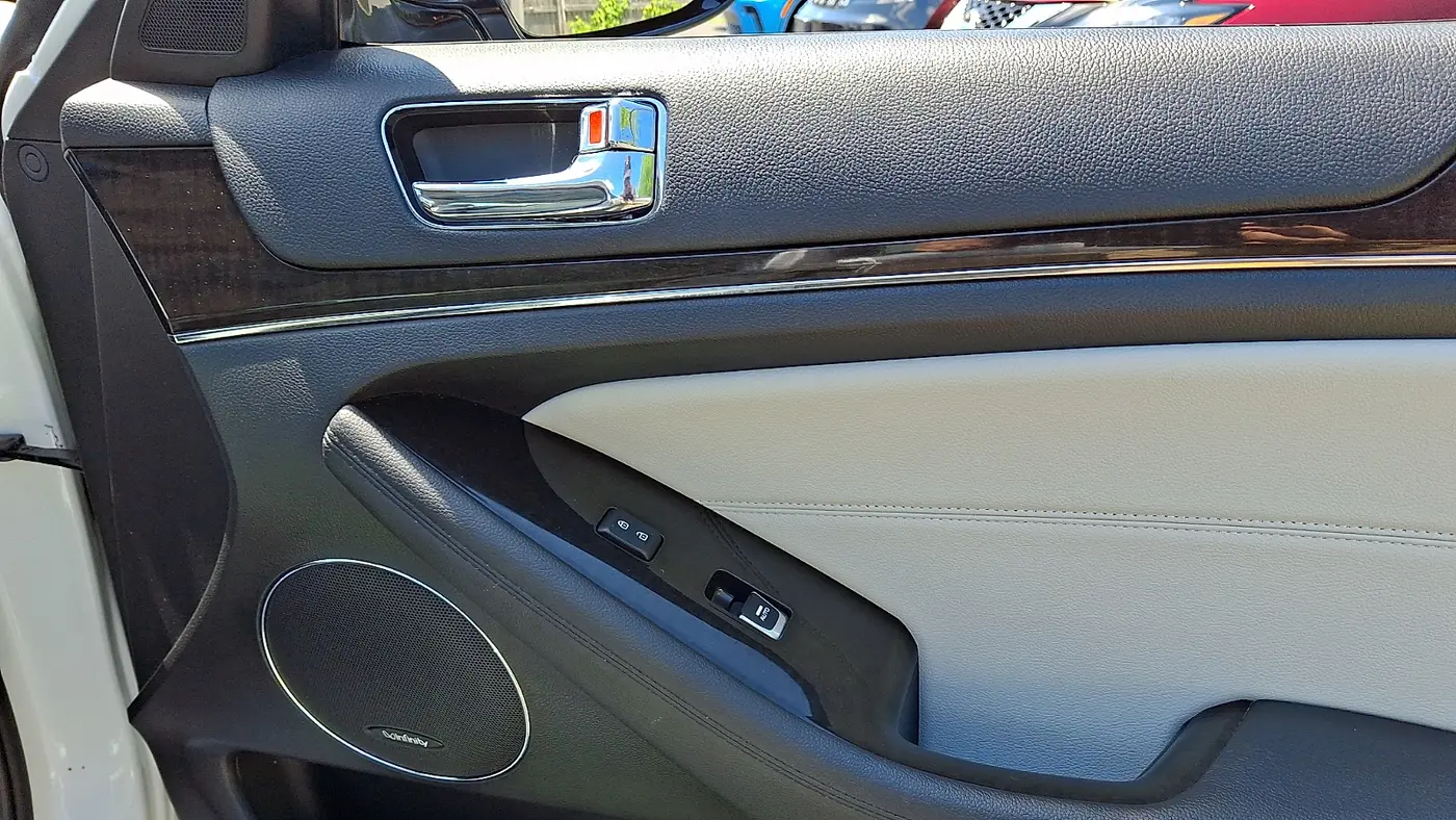 2016 Kia Cadenza Limited