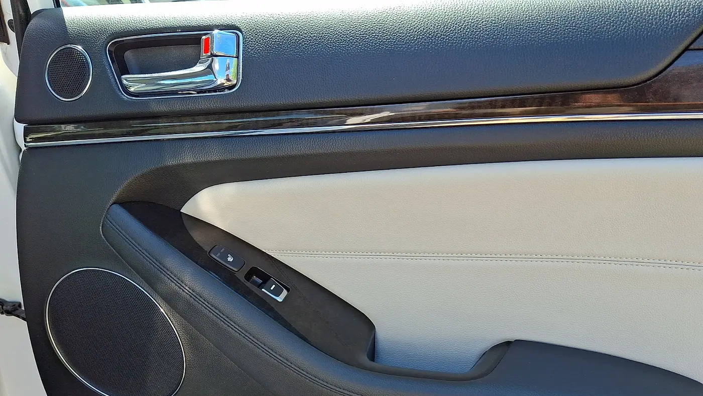 2016 Kia Cadenza Limited