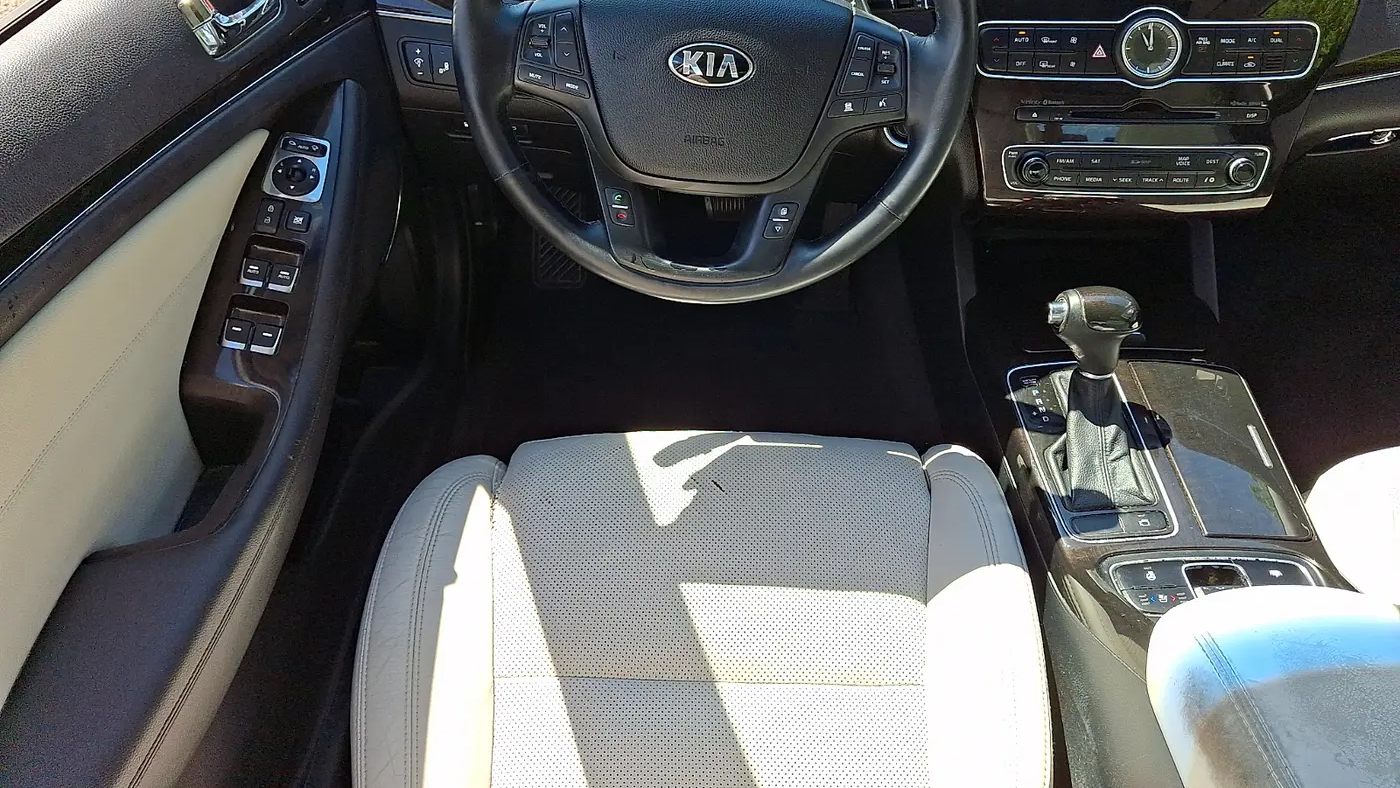 2016 Kia Cadenza Limited