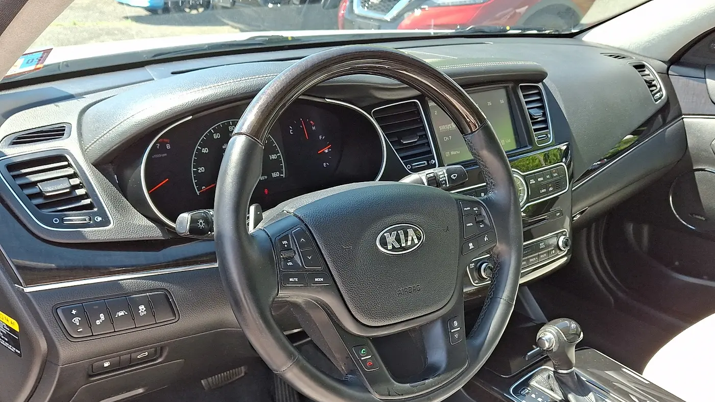 2016 Kia Cadenza Limited