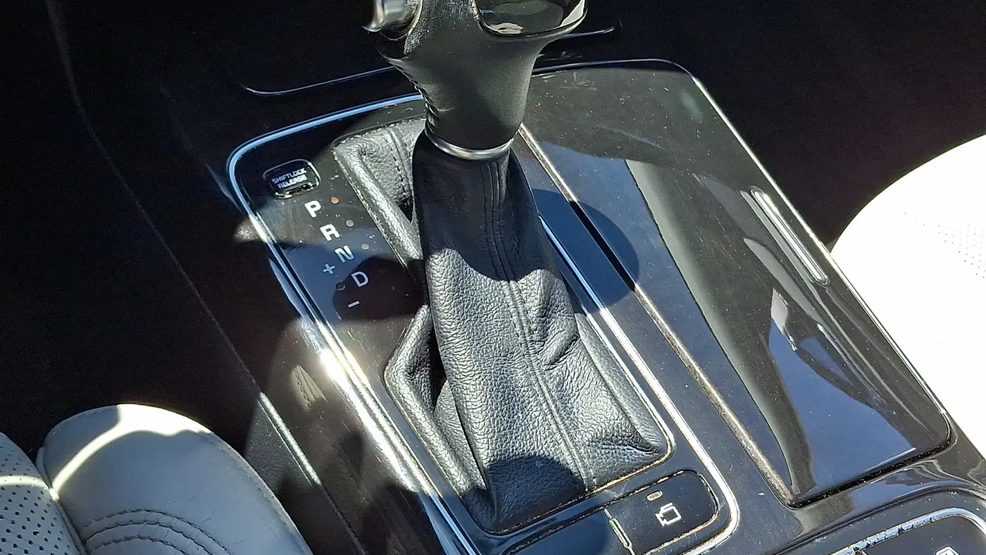 2016 Kia Cadenza Limited