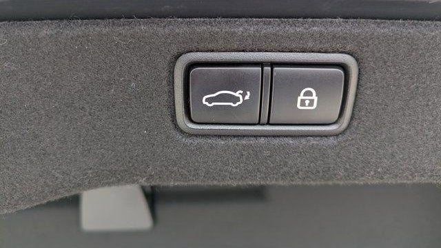 2015 Kia K900 Luxury