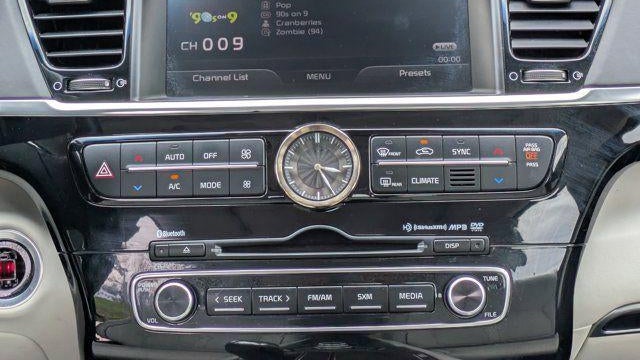 2015 Kia K900 Luxury