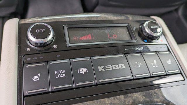 2015 Kia K900 Luxury