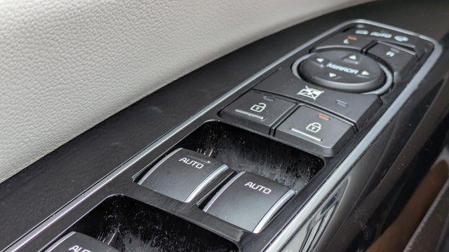 2015 Kia K900 Luxury