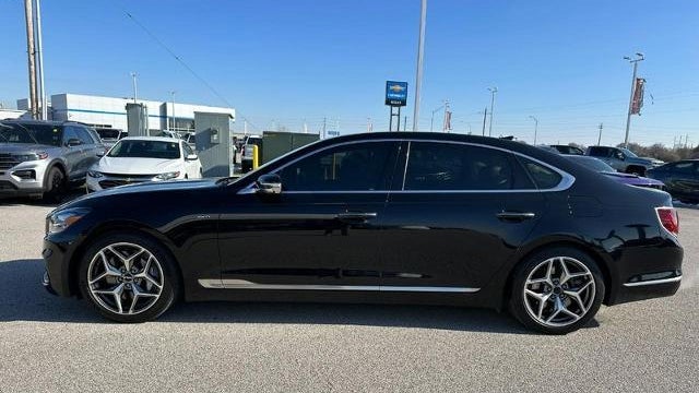 2019 Kia K900 Luxury