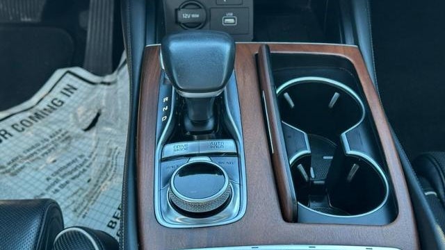 2019 Kia K900 Luxury