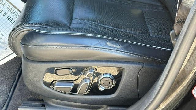 2019 Kia K900 Luxury
