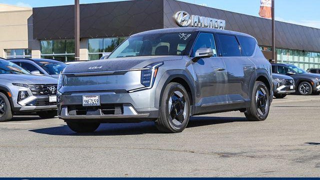 Preowned 2024 Kia EV9 Light Long Range for Sale