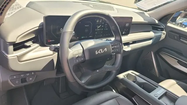 2024 Kia EV9 Light Long Range