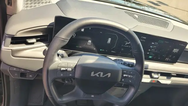 2024 Kia EV9 Light Long Range