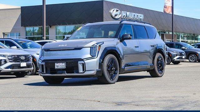 Preowned 2024 Kia EV9 GT-Line for Sale