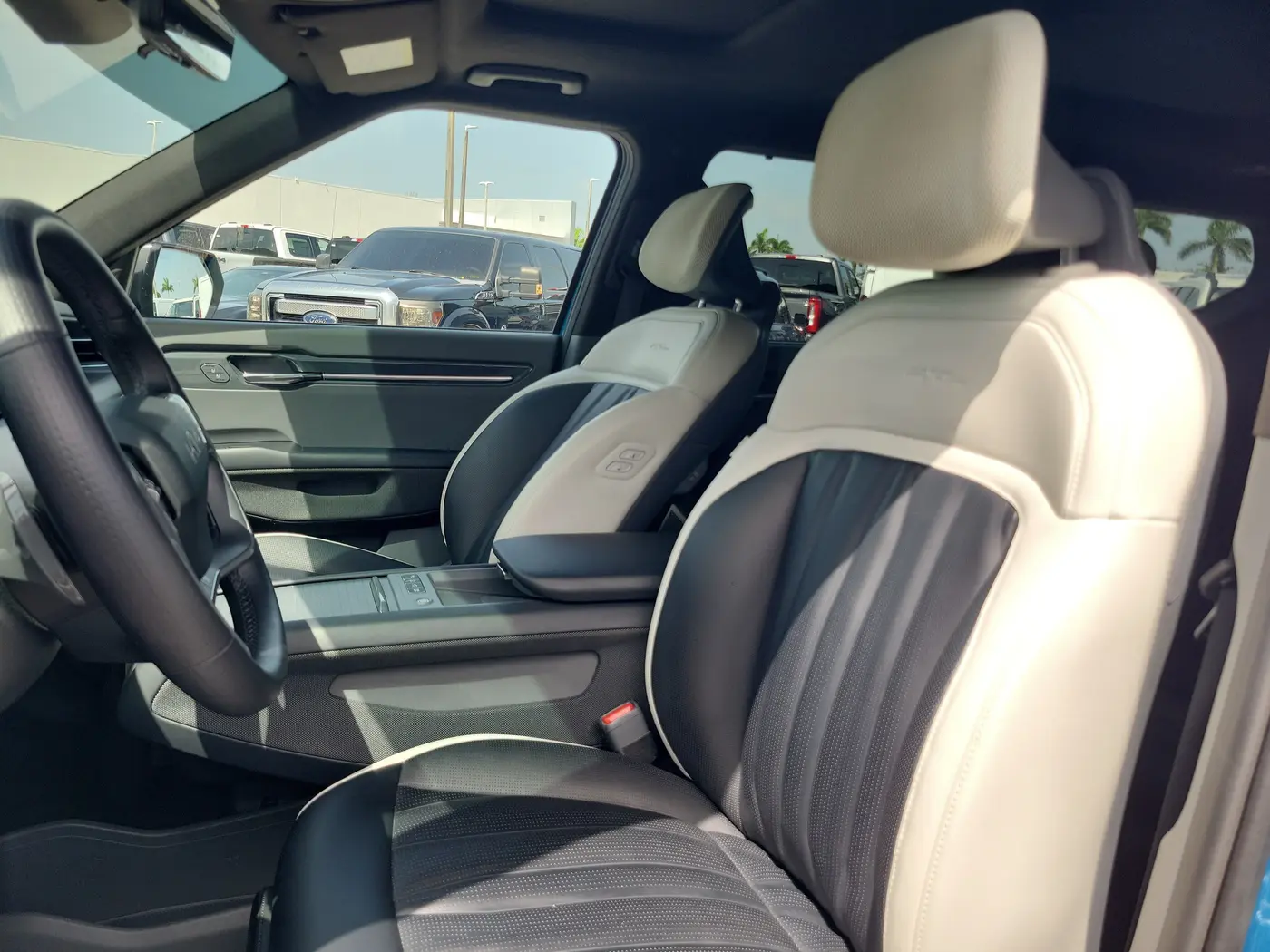 2024 Kia Ev9 - $37,880