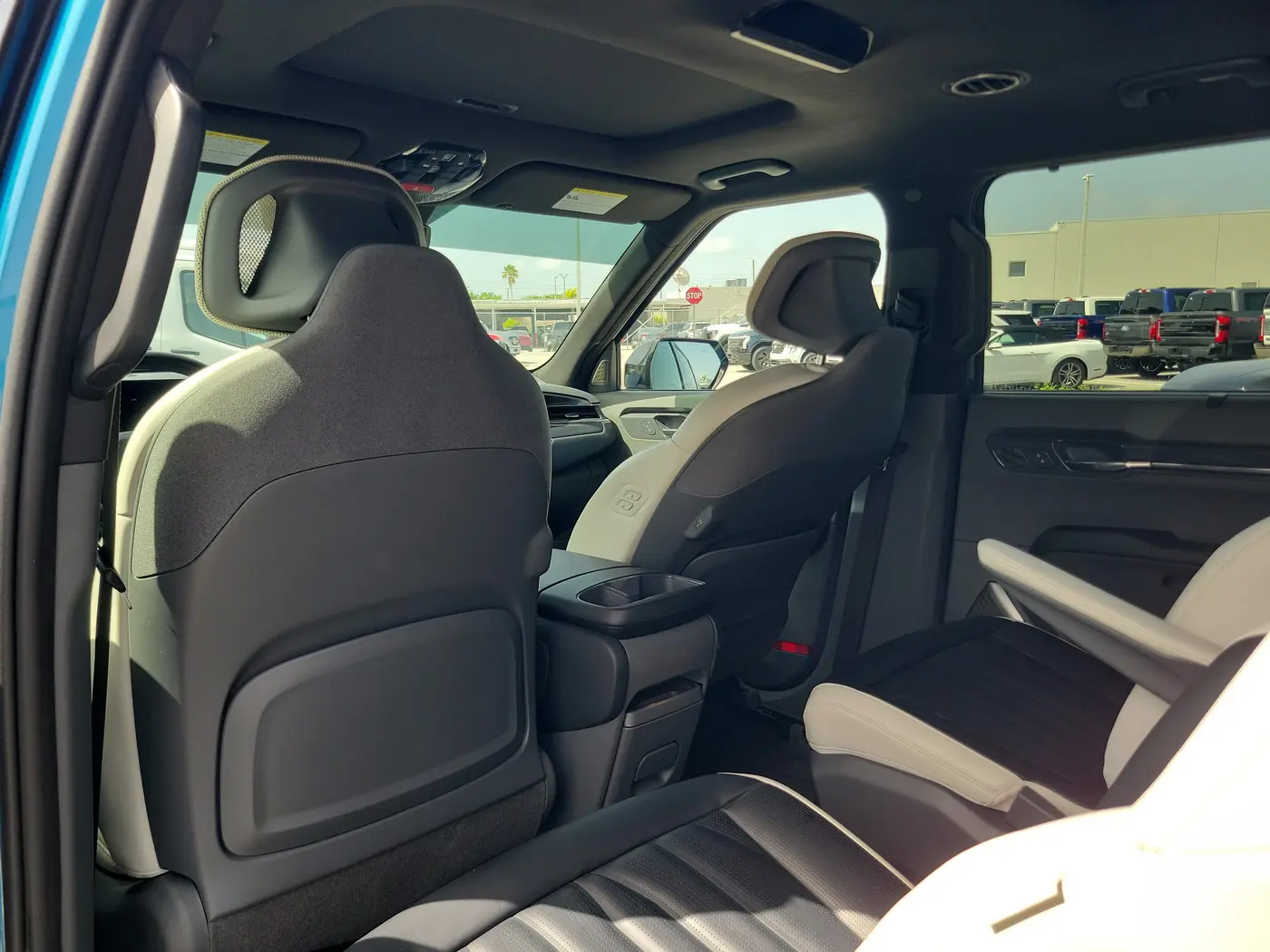 2024 Kia Ev9 - $37,880