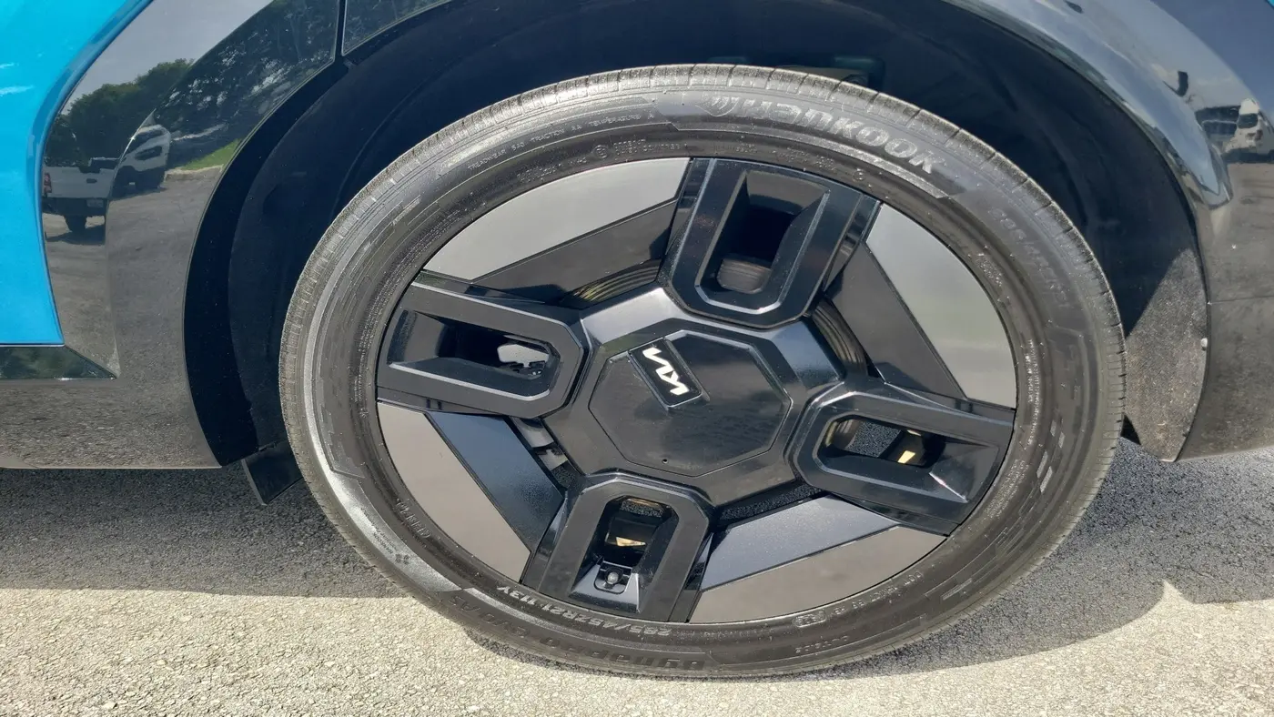 2024 Kia Ev9 - $37,880