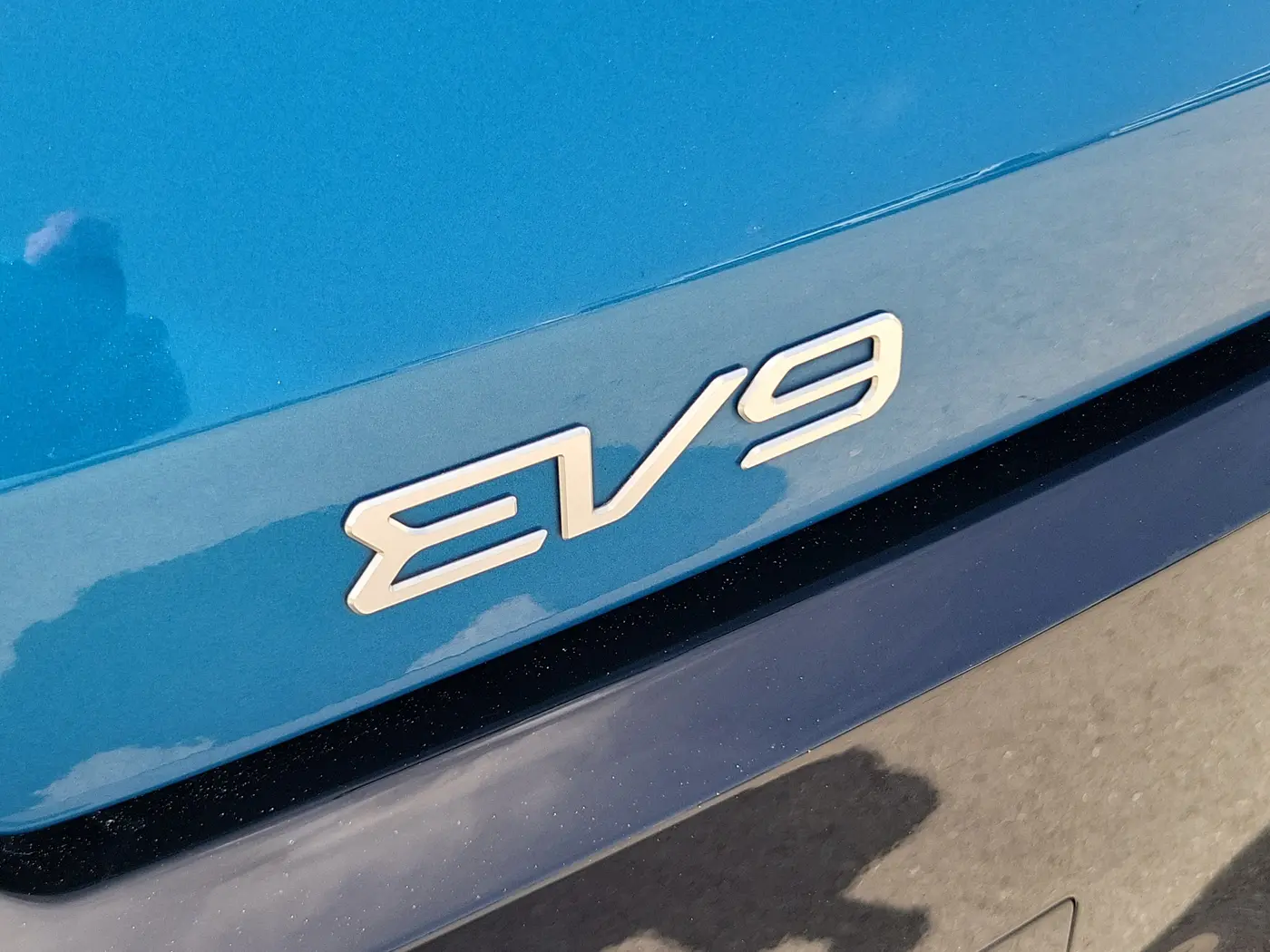2024 Kia Ev9 - $37,880