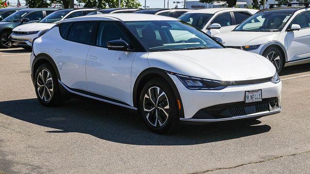 2024 Kia EV6 Light