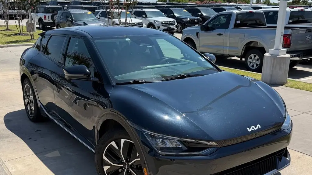 2022 Kia EV6 Wind