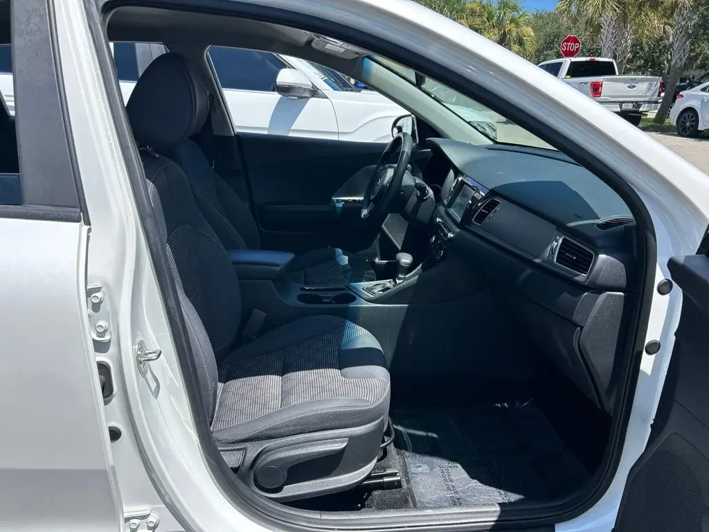 2019 Kia Niro - $9,994