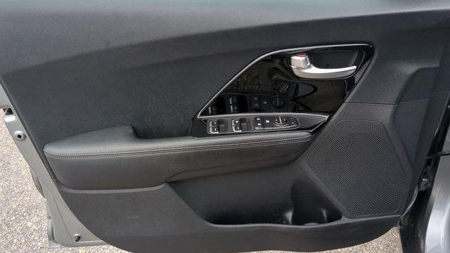 2022 Kia Niro LXS Special Edition