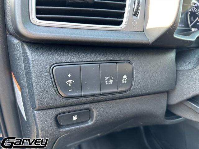 2019 Kia Niro - $15,490