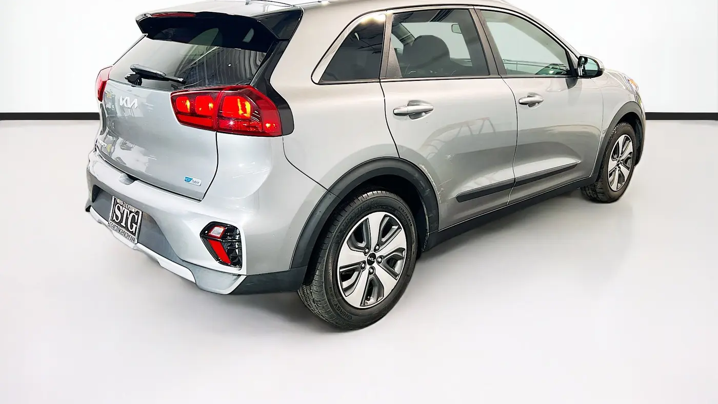 2022 Kia Niro LX