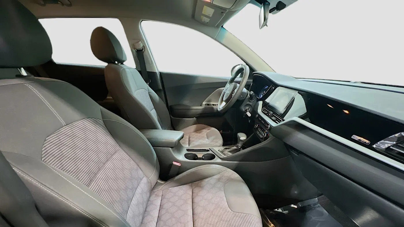 2022 Kia Niro LX