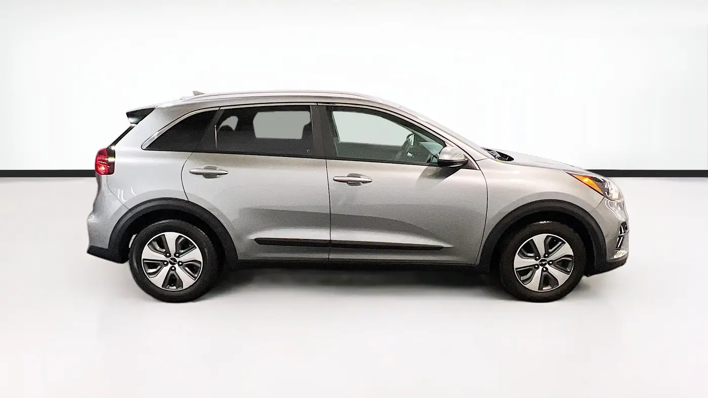 2022 Kia Niro LX