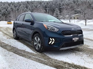 2020 Kia Niro with Deep Cerulean Exterior