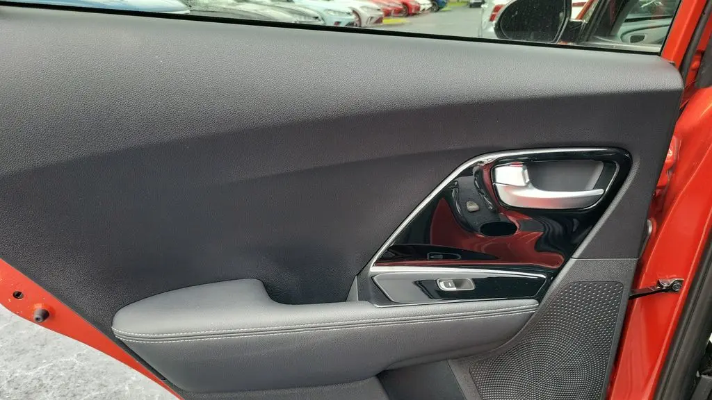 2022 Kia Niro Touring Special Edition