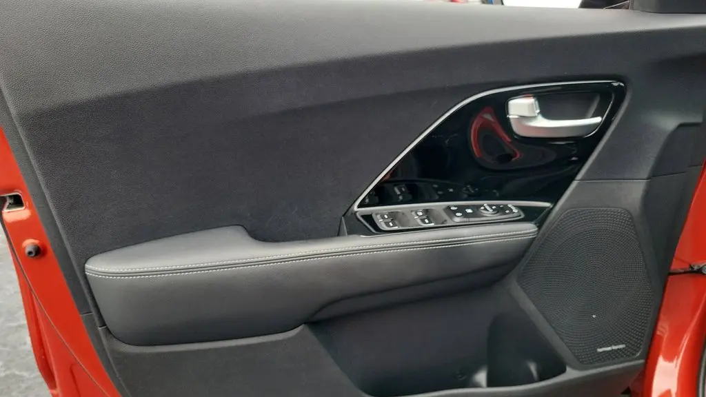 2022 Kia Niro Touring Special Edition