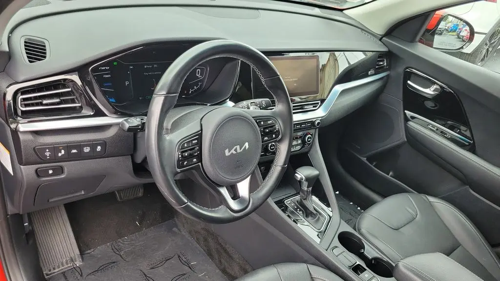 2022 Kia Niro Touring Special Edition