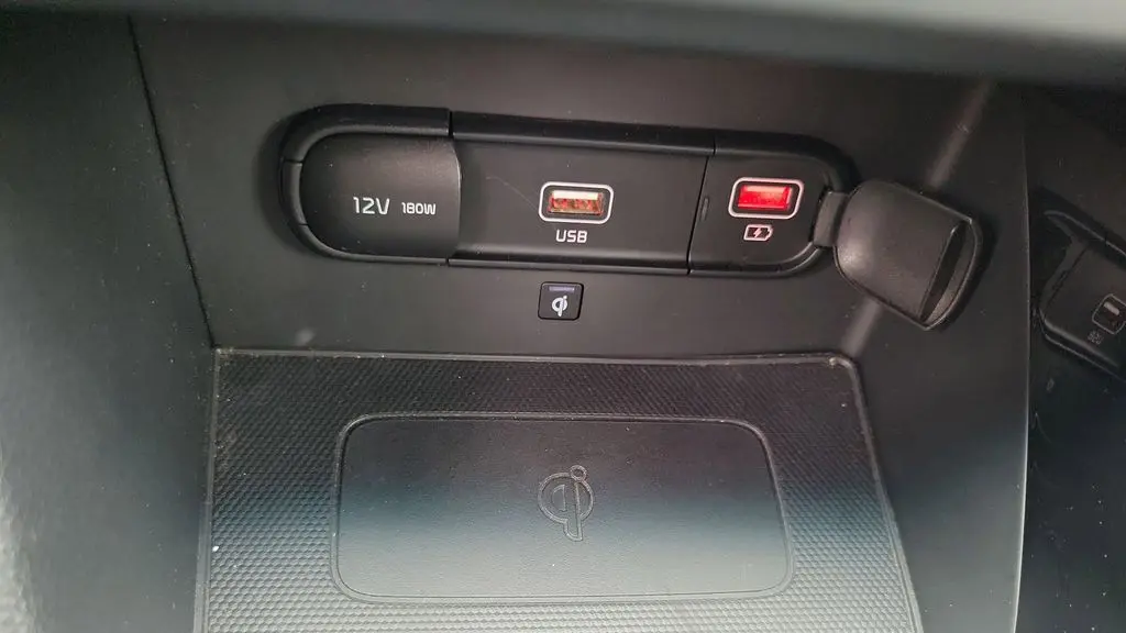 2022 Kia Niro Touring Special Edition