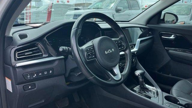 2022 Kia Niro Touring Special Edition