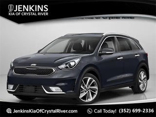 2019 Kia Niro with Snow White Pearl Exterior