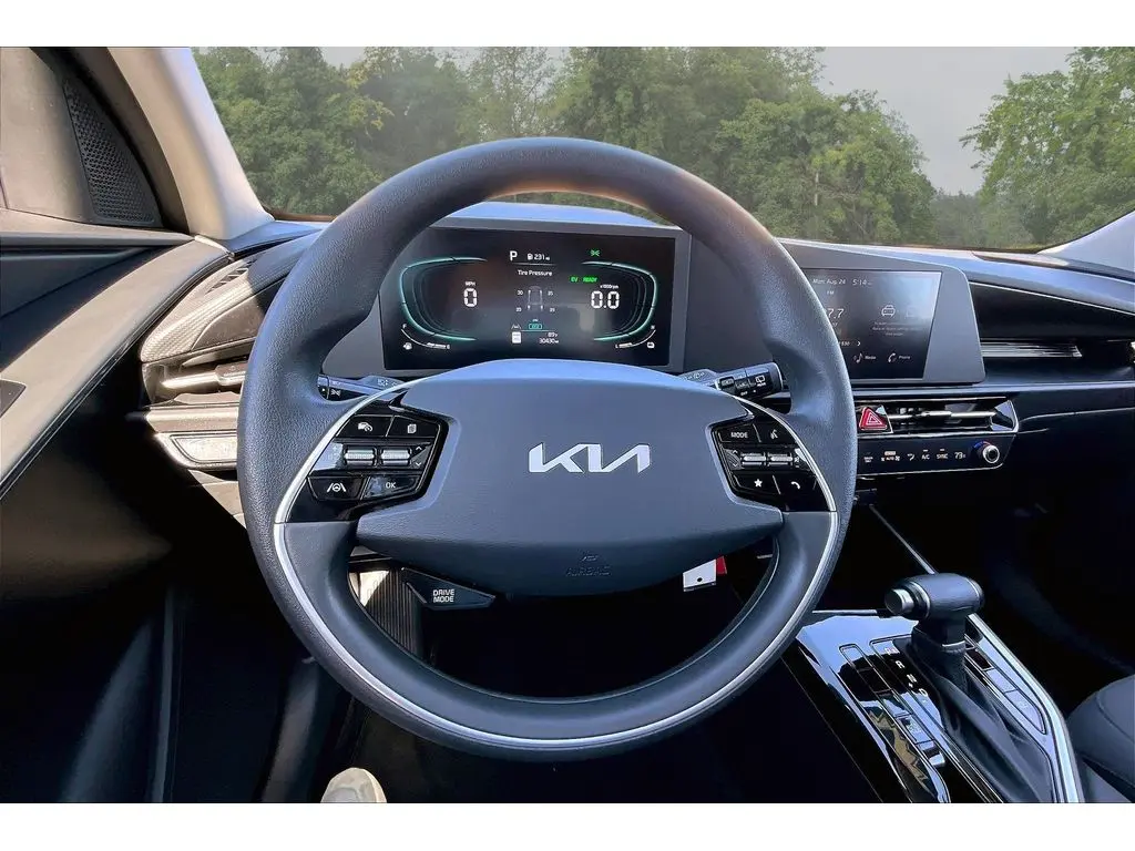 2025 Kia Niro - $21,400