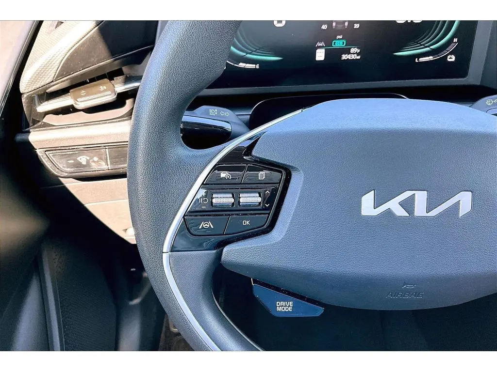 2025 Kia Niro - $21,400