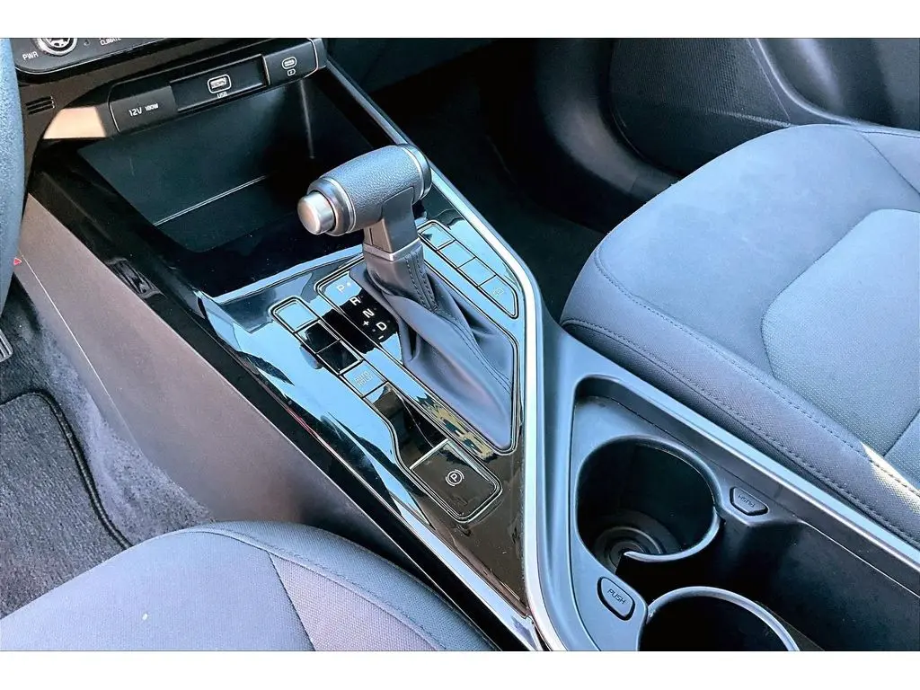 2025 Kia Niro - $21,400